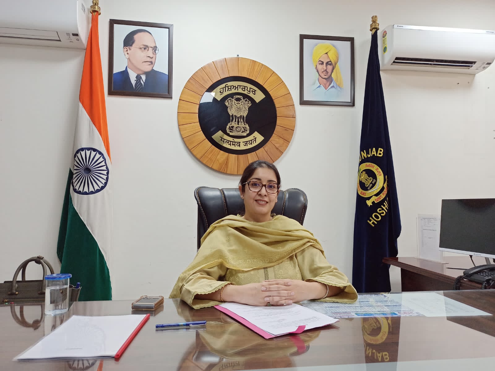 सभी नागरिक अपने और अपने बच्चों के आधार कार्ड अवश्य अपडेट करें - एडीसी